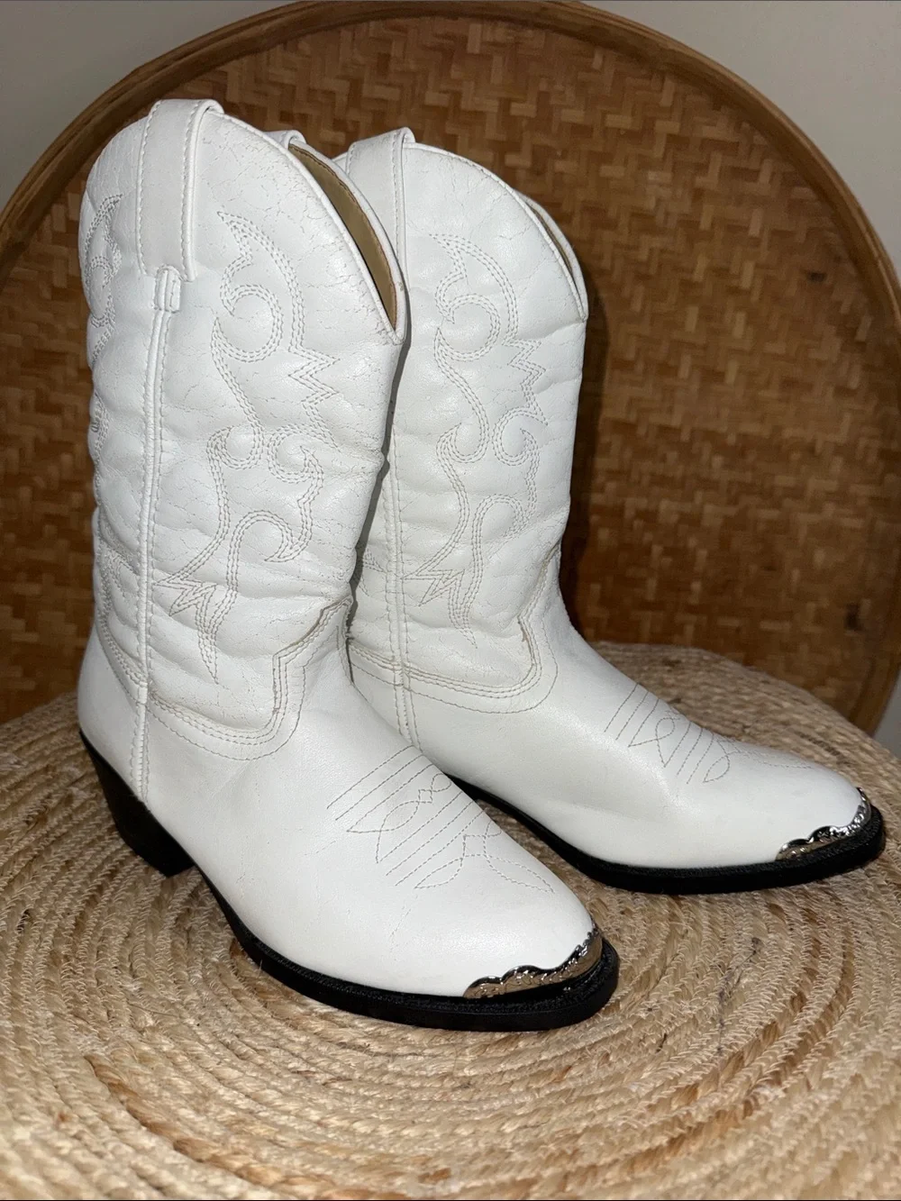 American West White Western Cowboy Boots Silver Toe Size 4